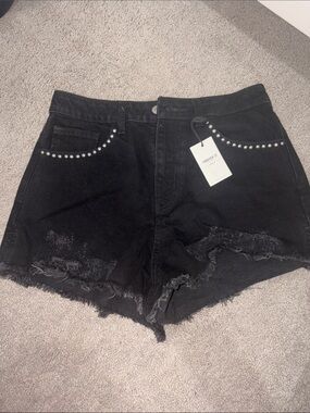 NWT Forever 21 Black Studded High-Rise Jean Shorts